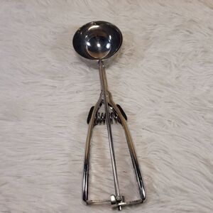 Farberware #12 Stainless Steel Easy Release All Purpose Scoop